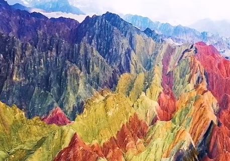 جزیره هرمز، سرزمین رنگ ها در آغوش خلیج فارس
